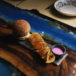 Göktabak lokum burger.