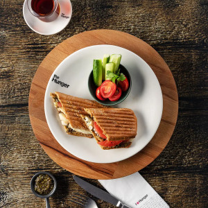 Ezine Peynirli Domatesli Tost