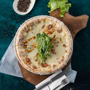 Dört Peynirli Pizza