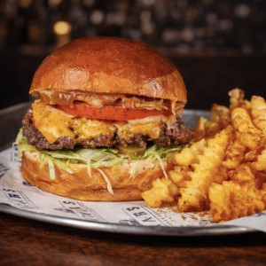 CHILI BURGER