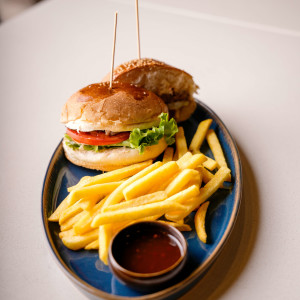 HAMBURGER MENÜ