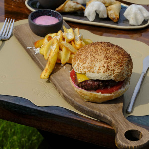 Göktabak lokum burger.