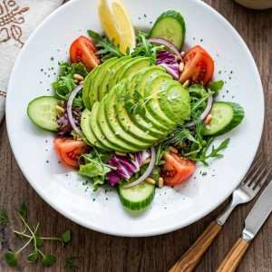 avokado salatası