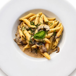 Krema ve Mantar Soslu Penne