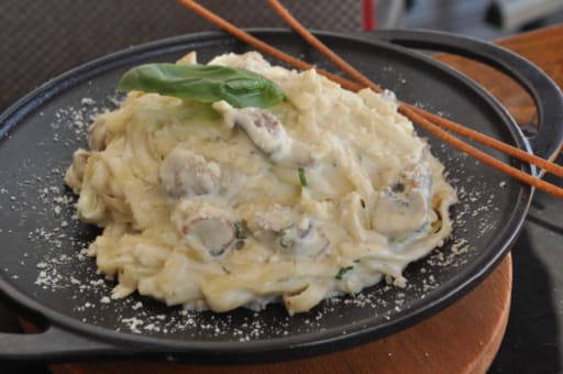 Trüf Mantar Kremalı Tagliatelli