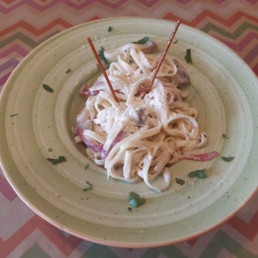 Fettucini Alfredo-Yenilendi