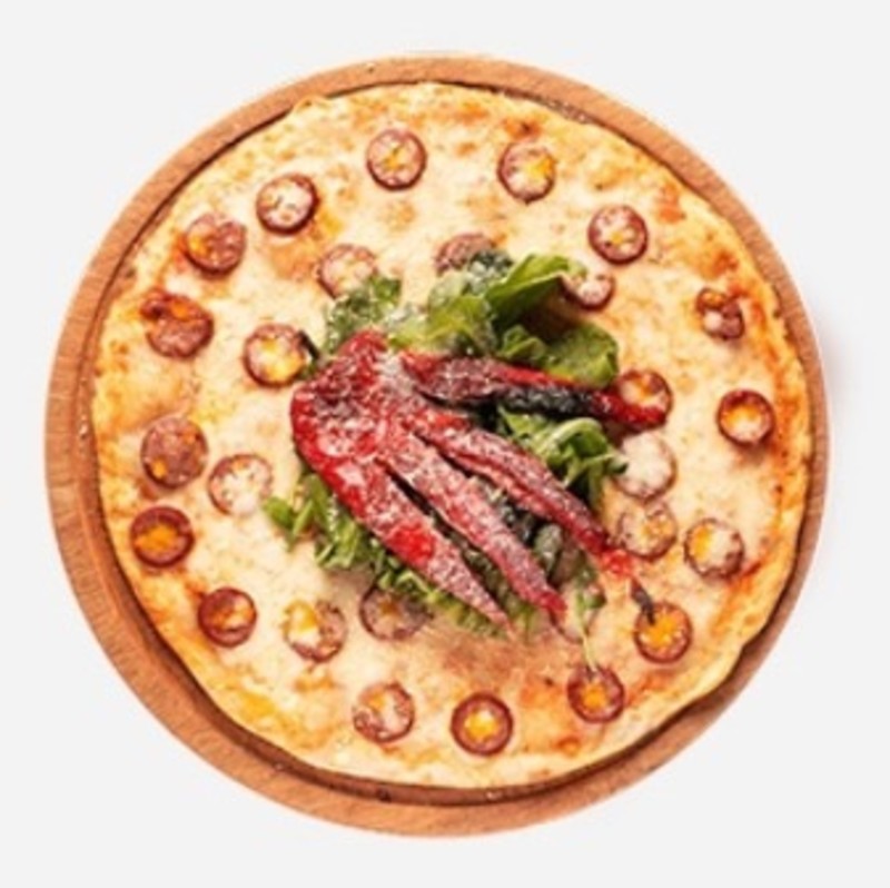 Cheddar Dolgulu Sosisli Pizza