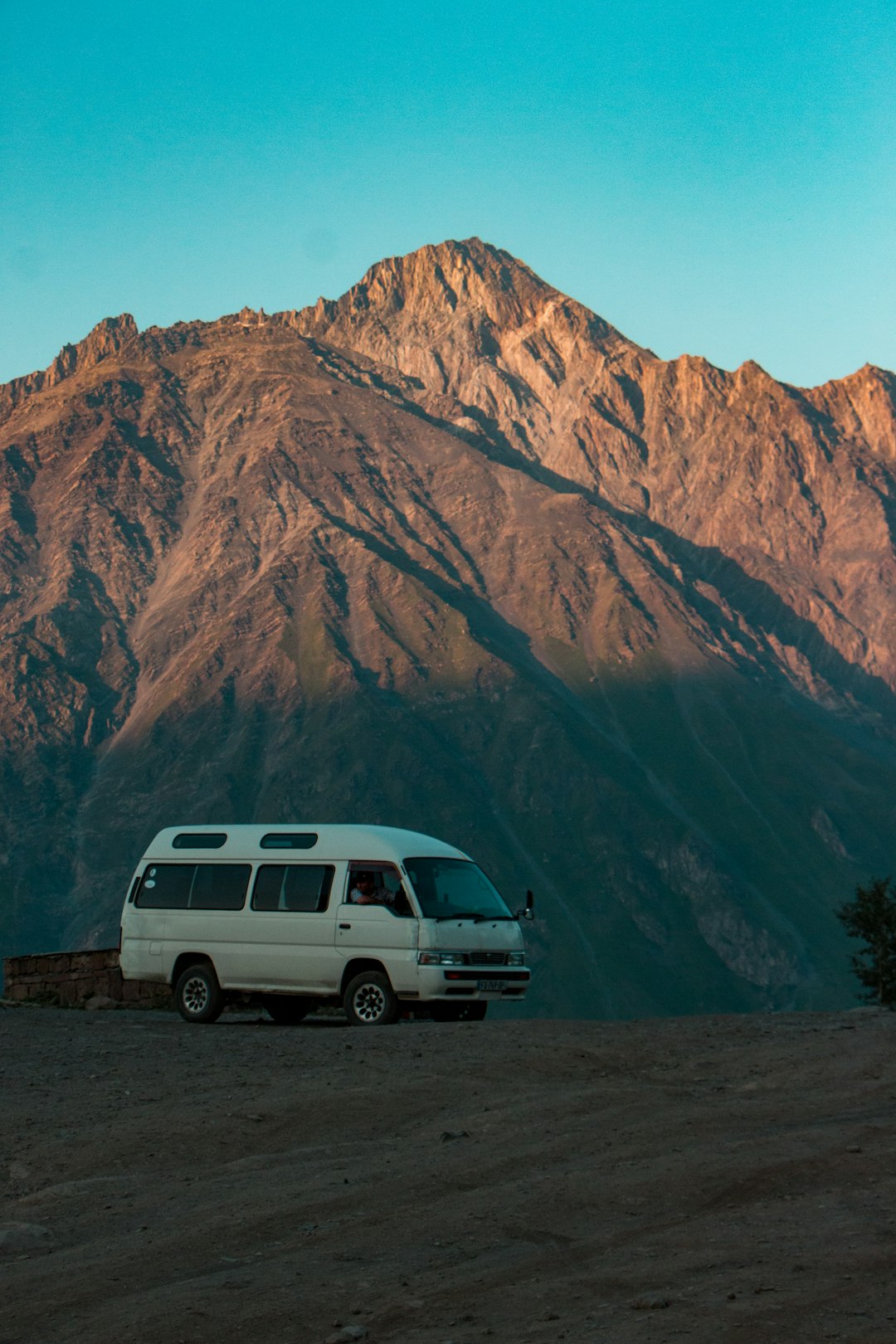 van life, nomadic lifestyle