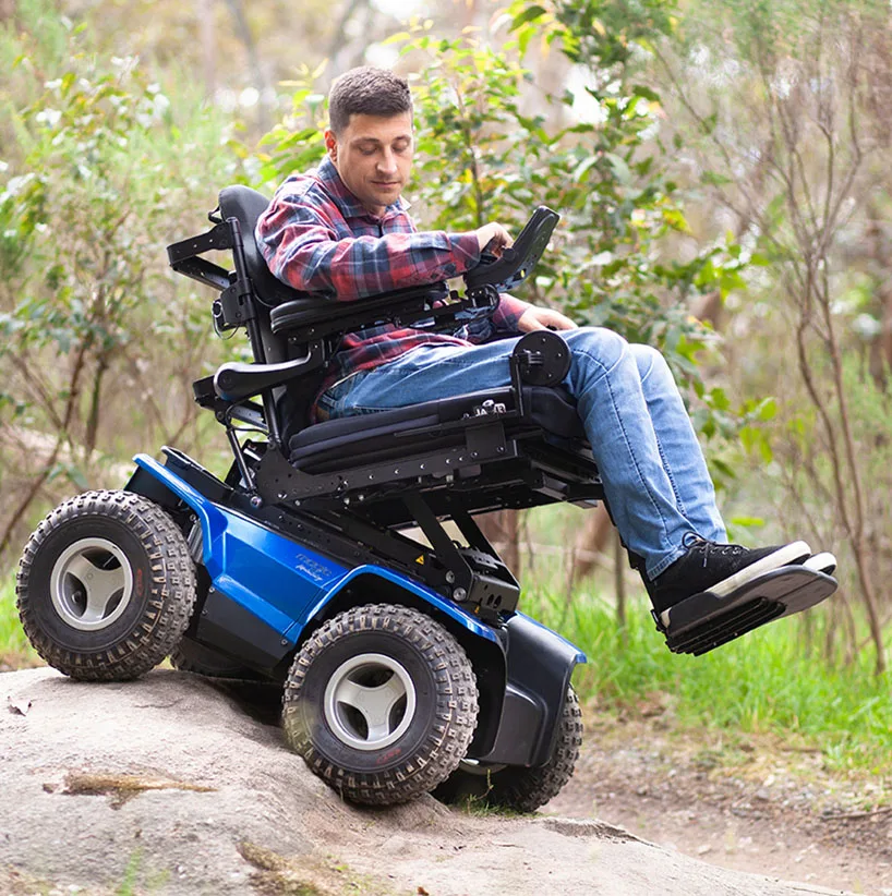 Wheelchair accessible in rough terrain