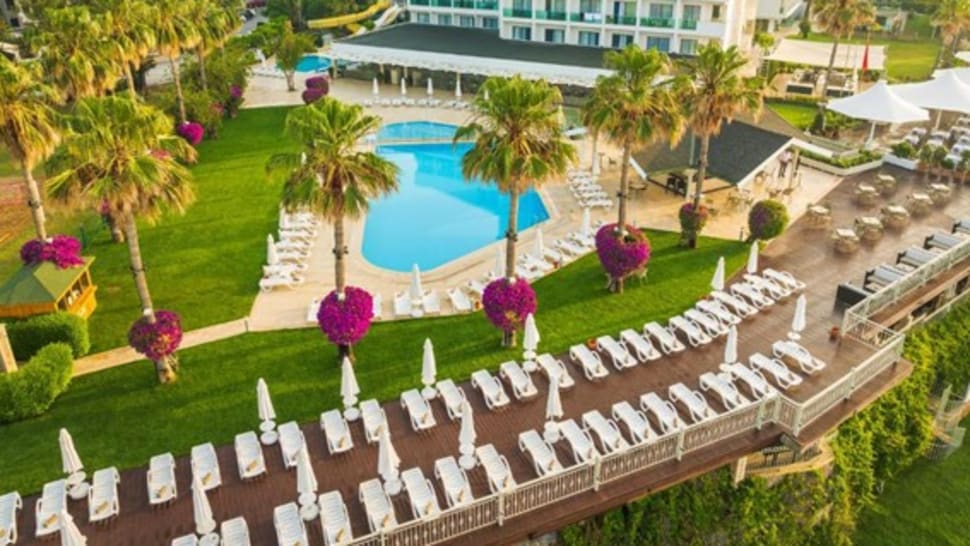 Falcon Hotel