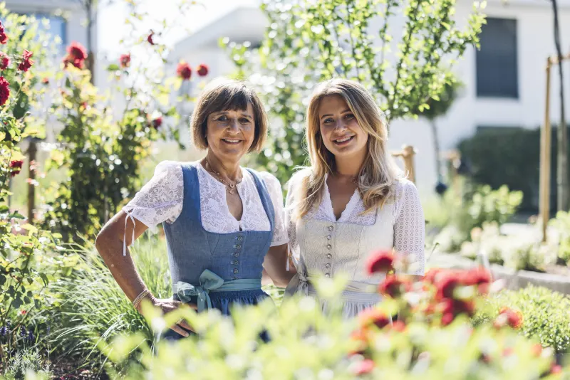 Mag. Gerlinde & Mag. Pia Jenewein