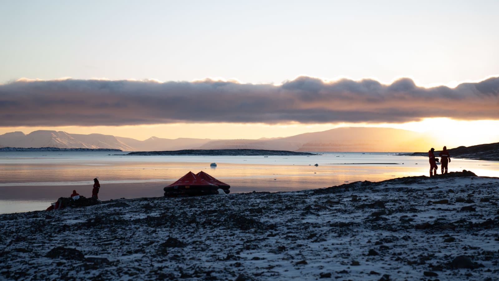 Sonnenaufgang auf Spitzbergen