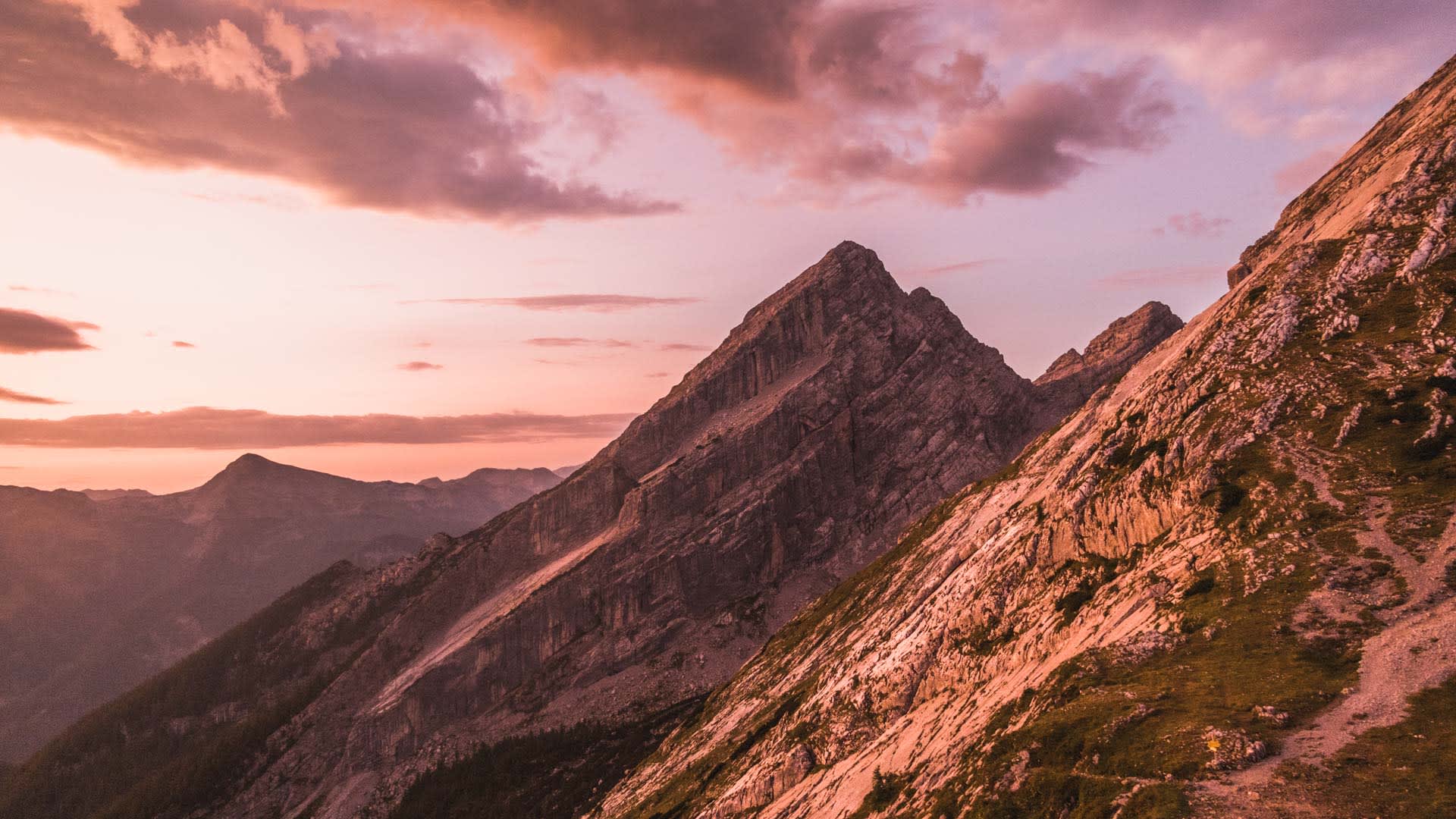 Klettern Berchtesgadener: gefuehrte Bergtour der Alpine Welten Bergsteigerschule mit Bergführer im Gebiet Berchtesgadener Alpen.
