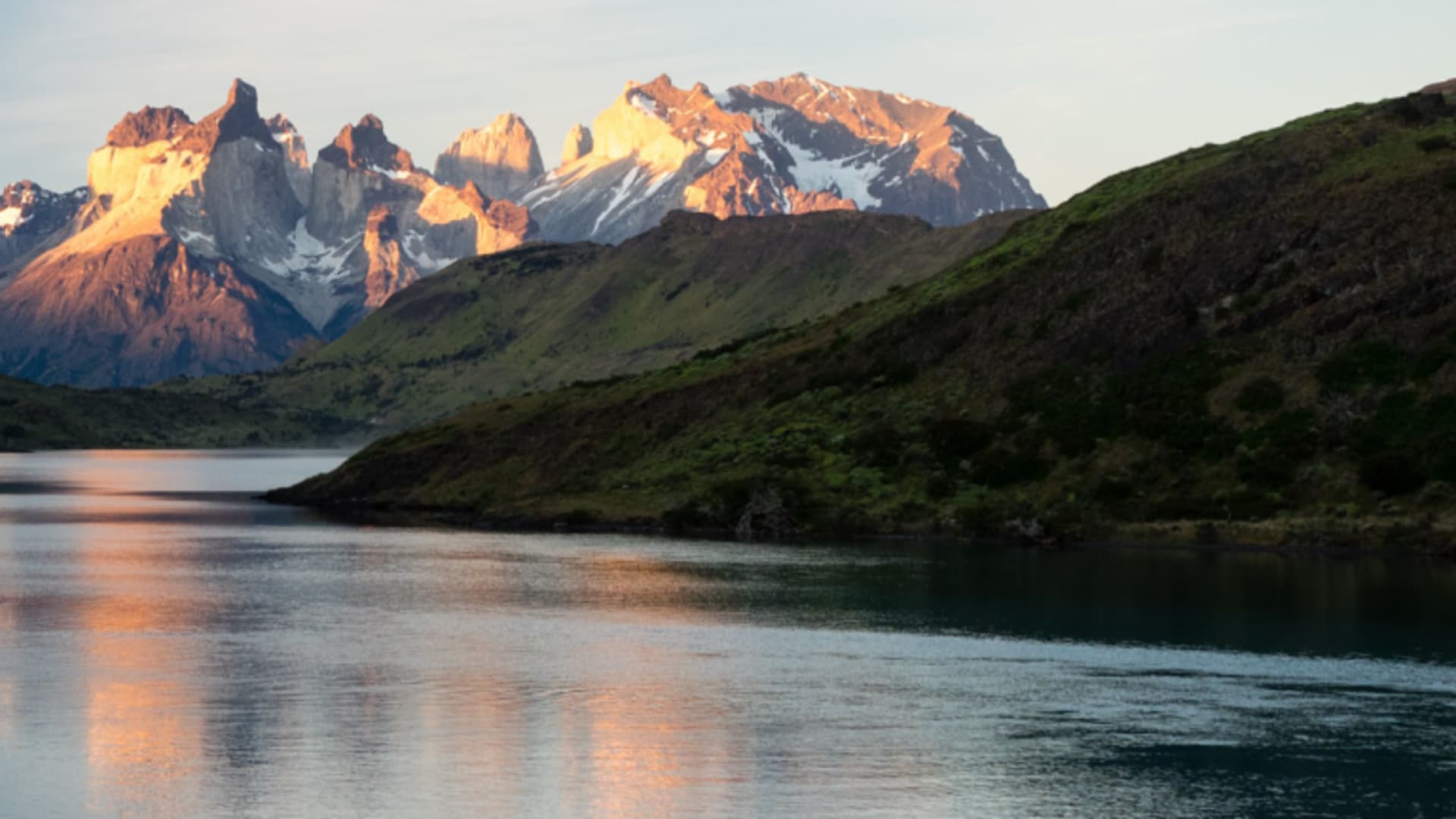 Cuernos del Paine im Abendlicht