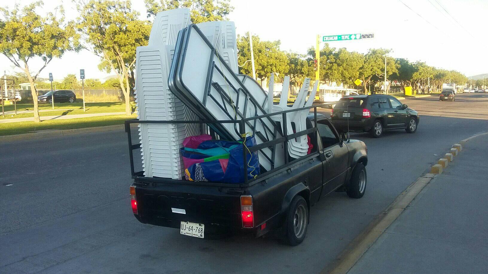 RENTA DE MESAS Y SILLAS. MAZATLAN