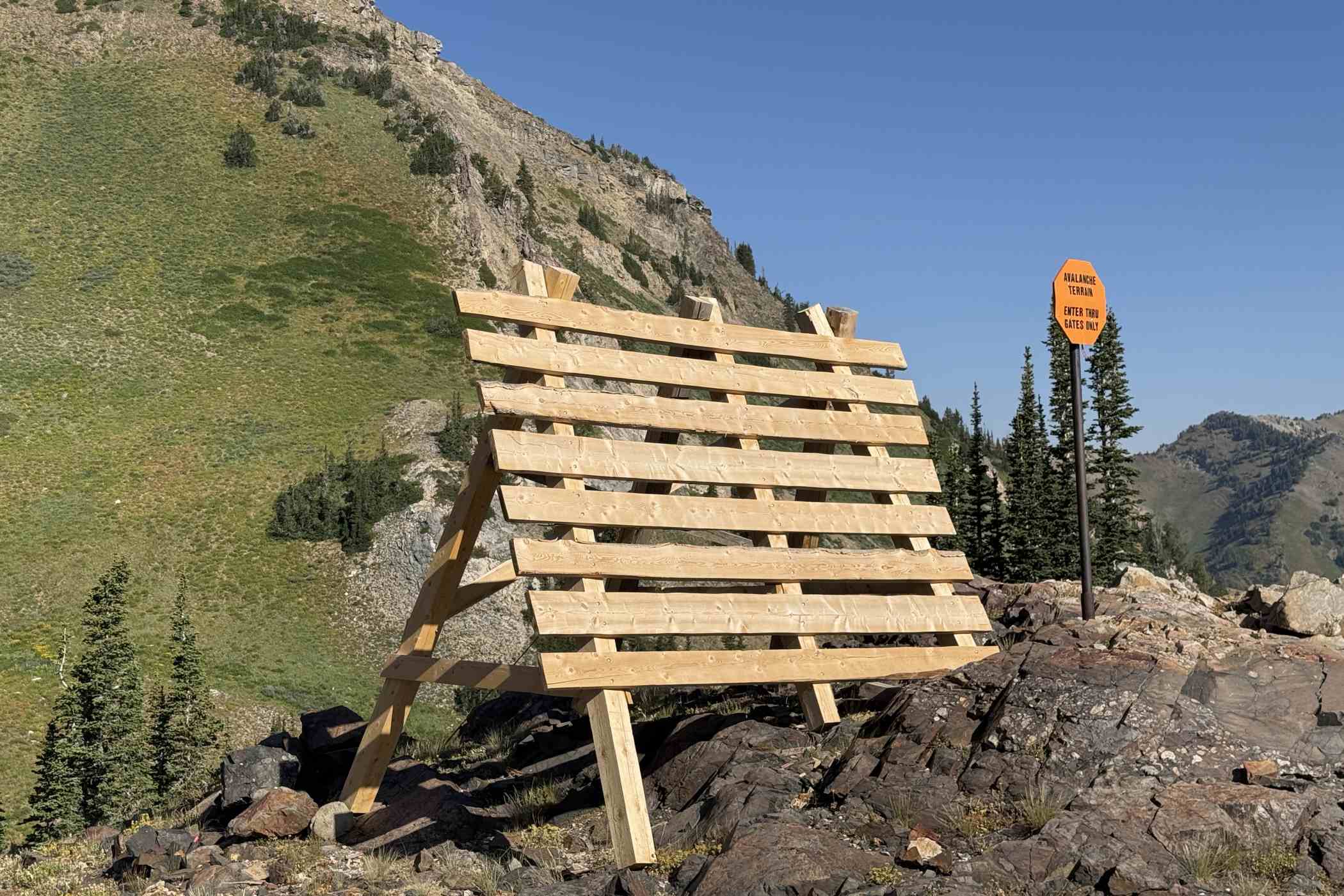 Wooden snow fence made by reclaimed wood