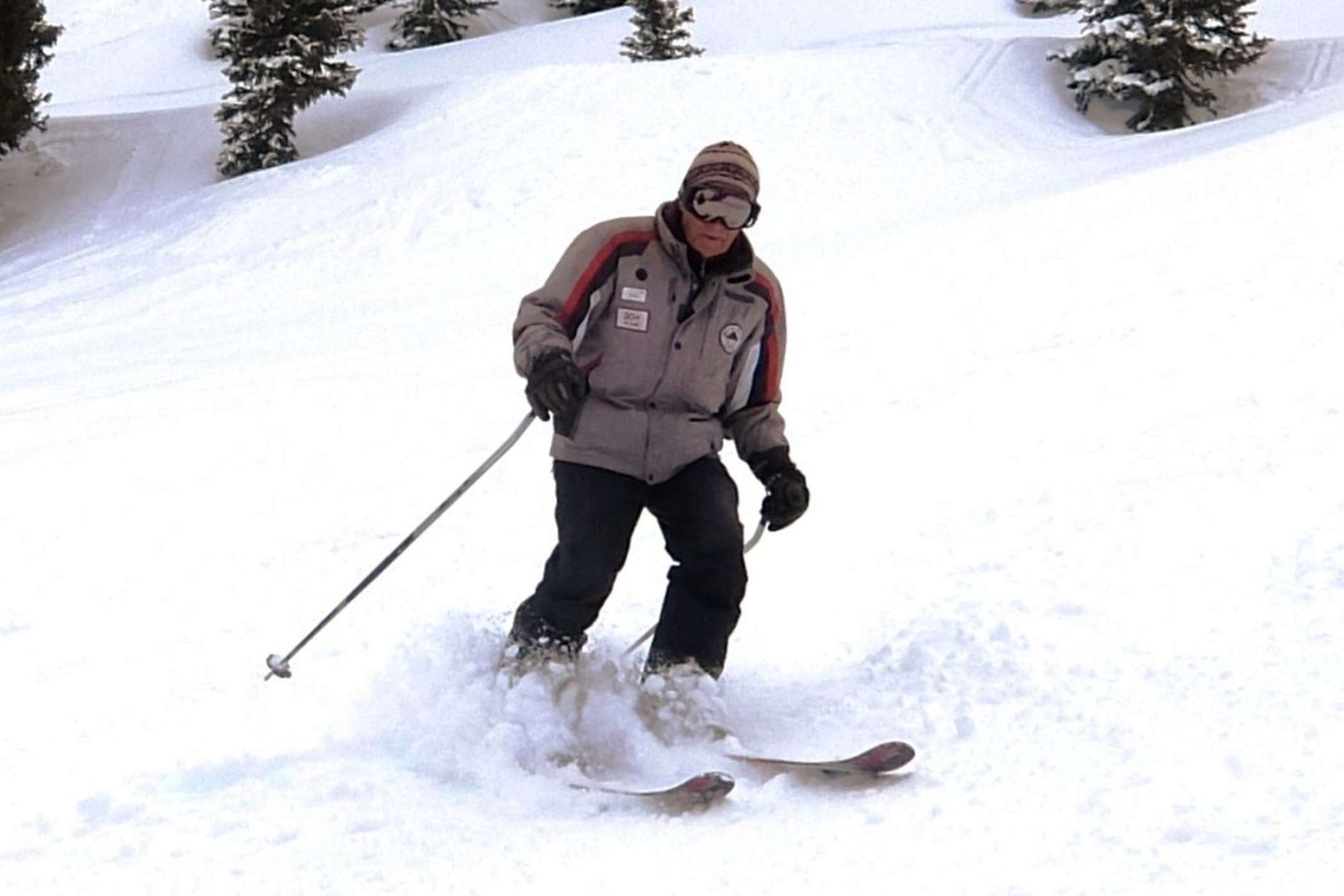 Bob Murdoch skis powder at Alta at age 94 | Photo: Harriet Wallis