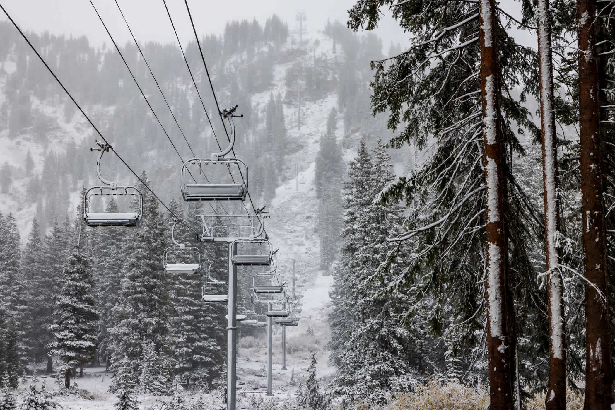 October 4th: Supreme lift realigned | Photo: Rocko Menzyk