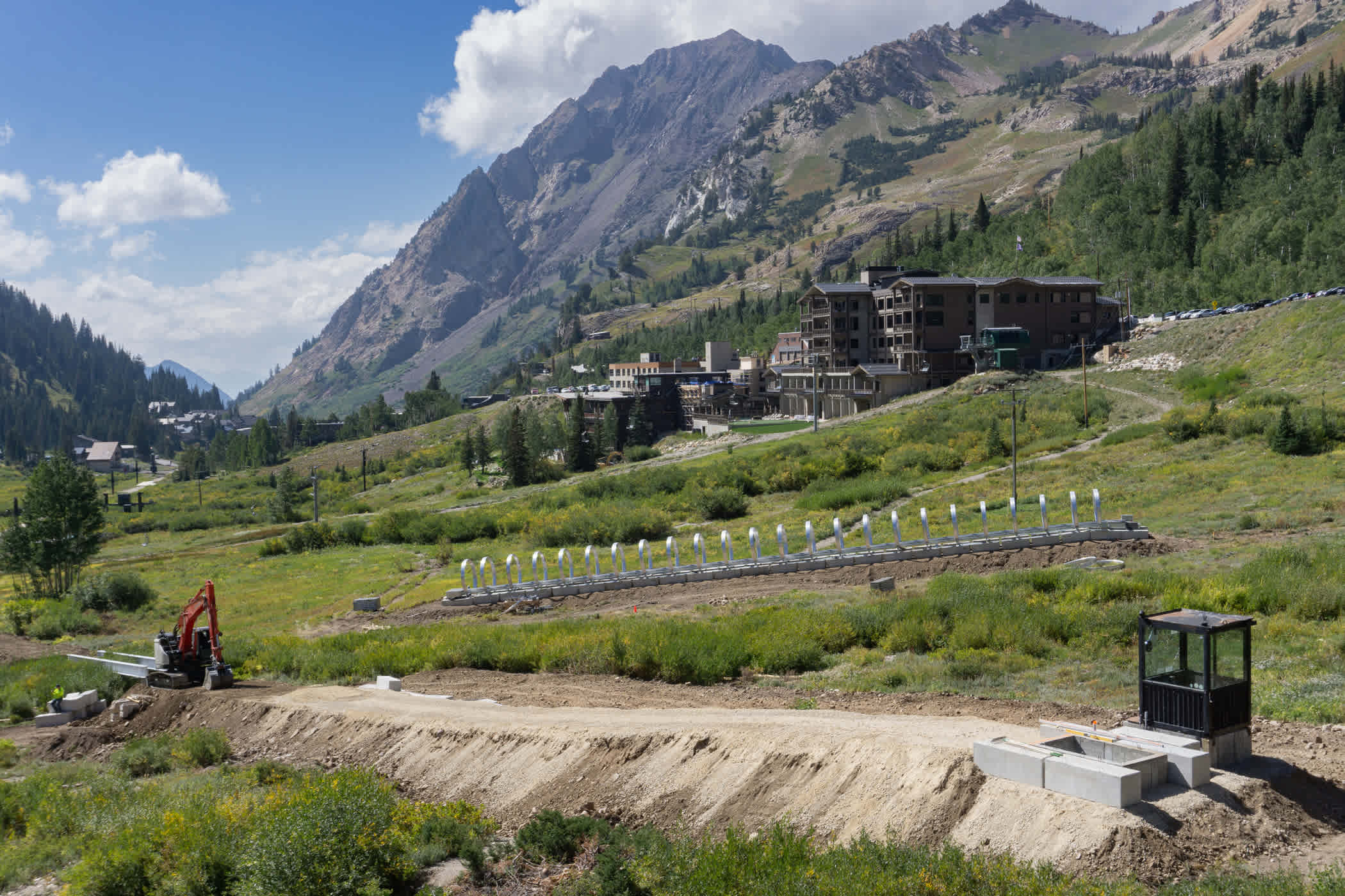 Construction of Alta's two new conveyors in Albion Base 