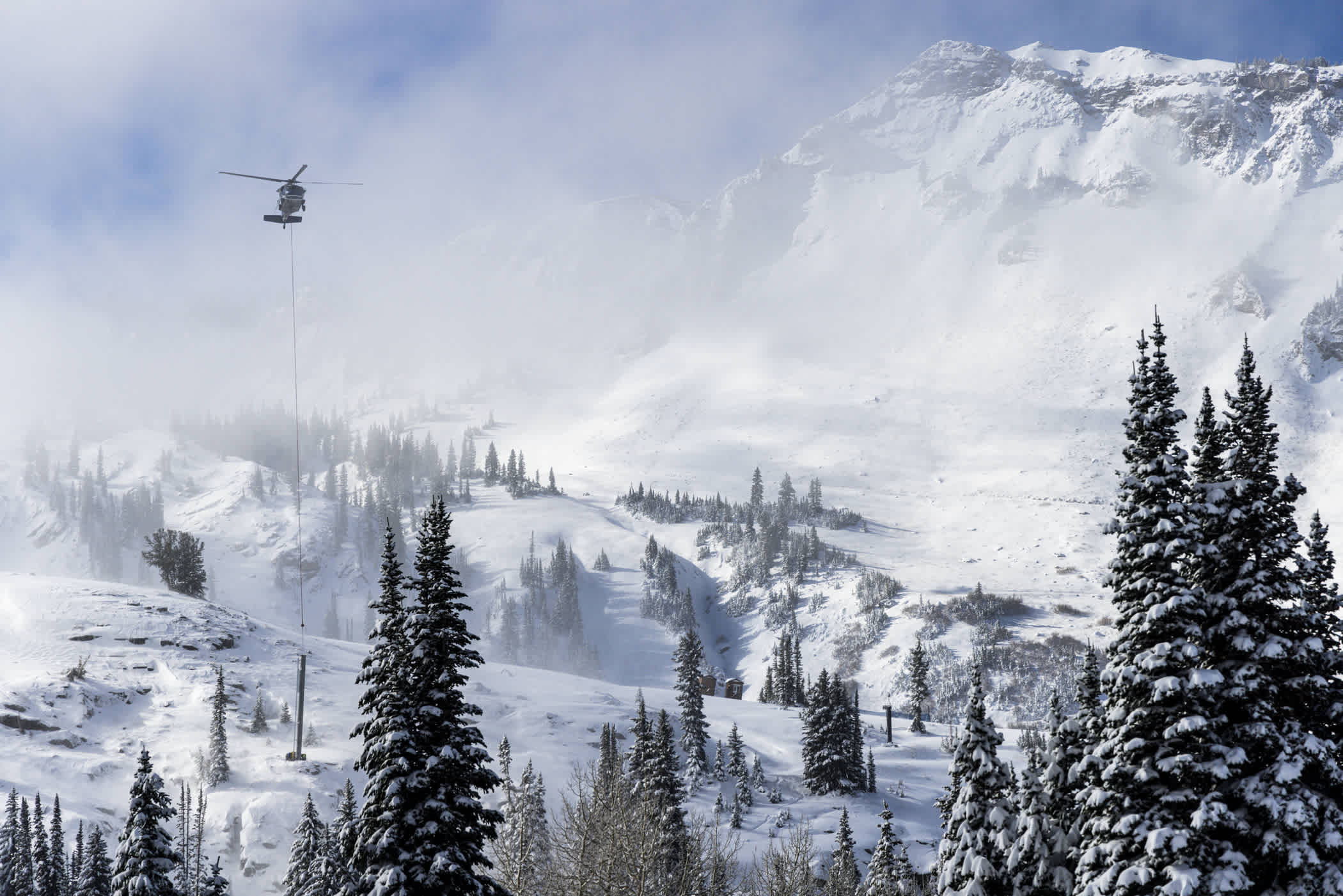 A helicopter delivers a lift tower for the new Sunnyside six-pack  | Photo: Rocko Menzyk