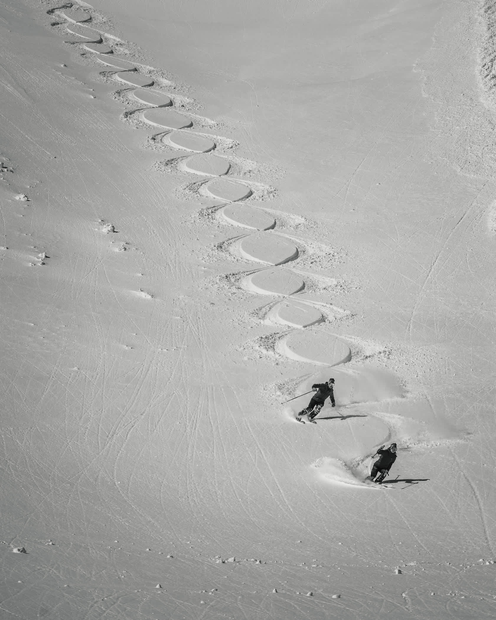 Caroline Dillon & Andrew McCloskey lace some Powder 8s | Photo: Rocko Menzyk