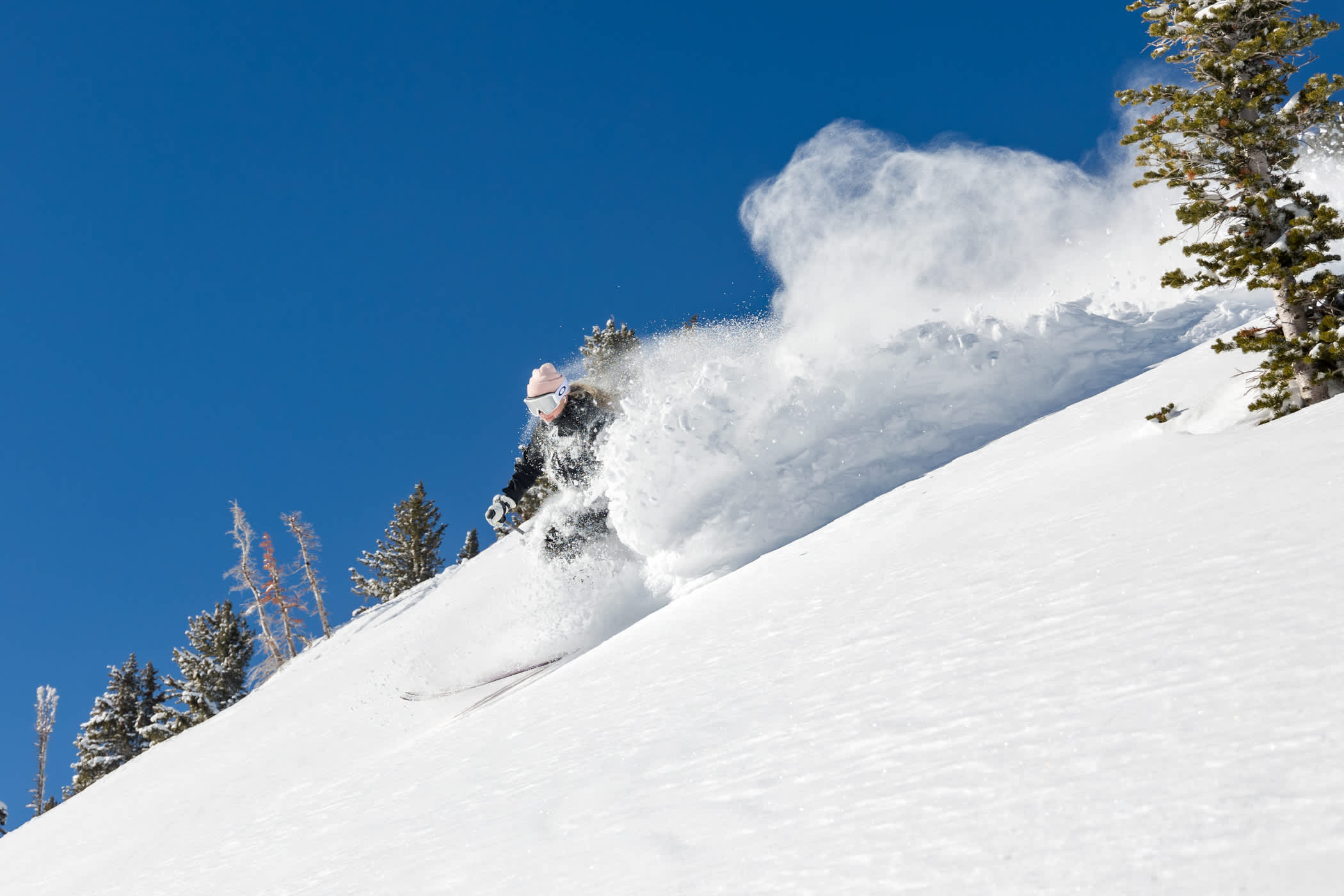 Maude Raymond skis some March powder | Photo: Photo-John