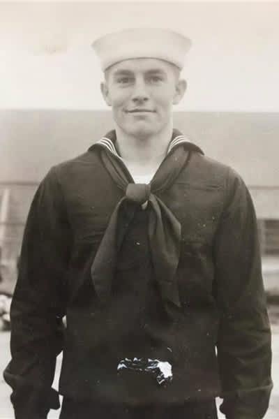 Bob Murdoch served in the Navy during WWII