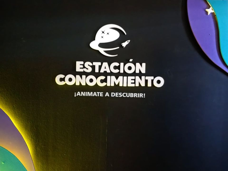 Estudiantes de 2º año visitaron PosadasLab