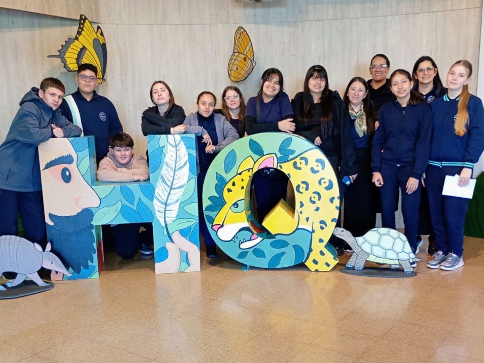 Estudiantes de 2º año visitaron PosadasLab