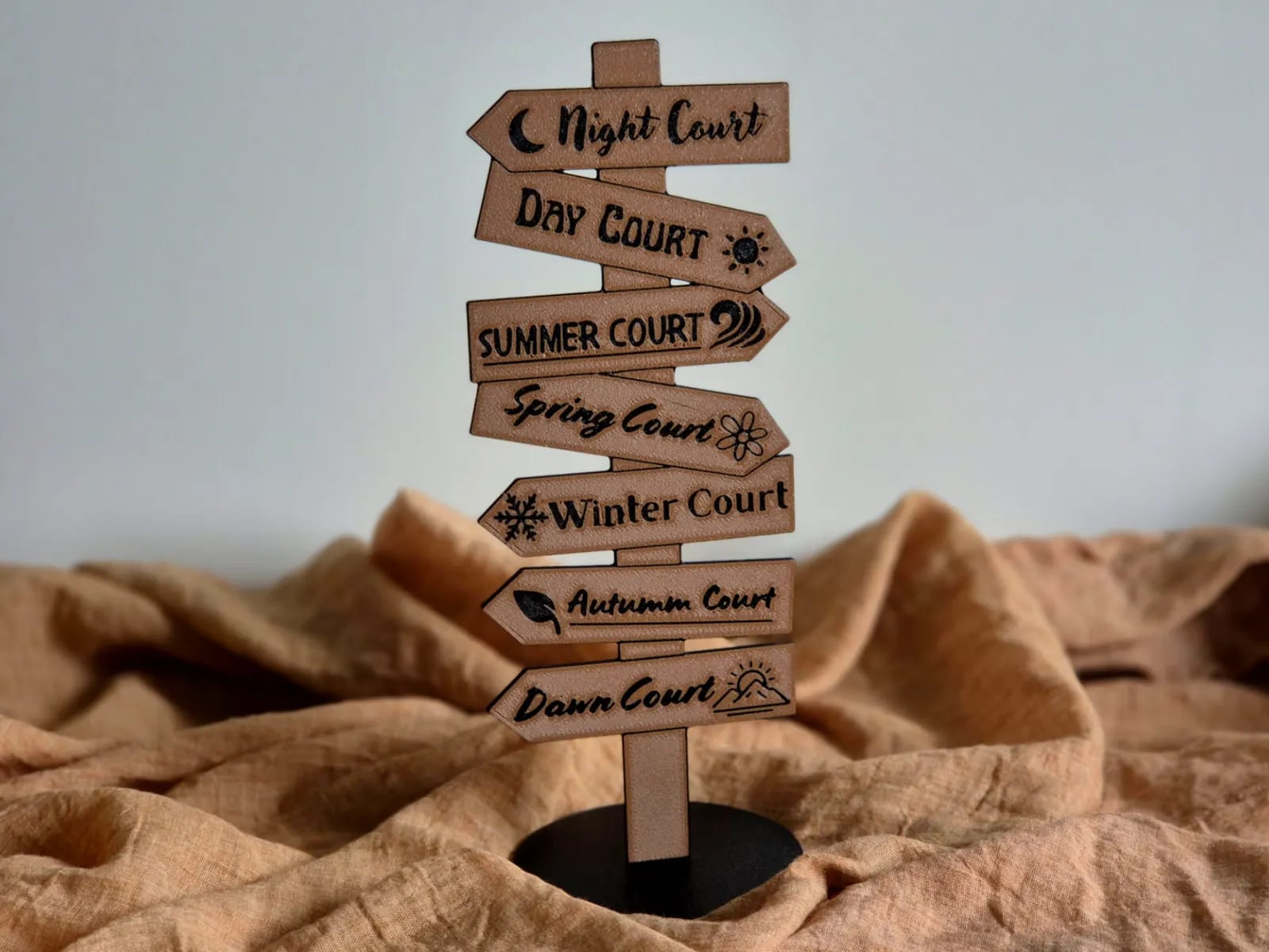 ACOTAR Bookshelf Sign Decor