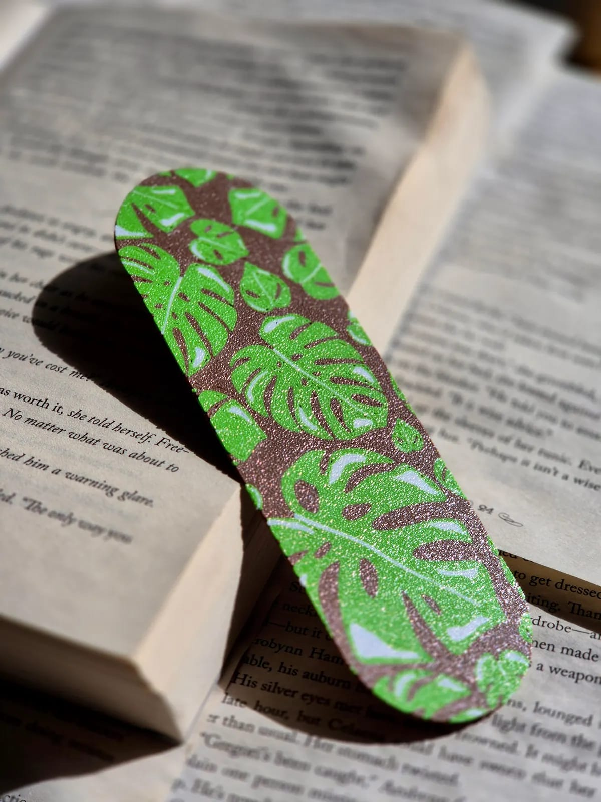 Monstera Bookmark Plants, gallery image 2