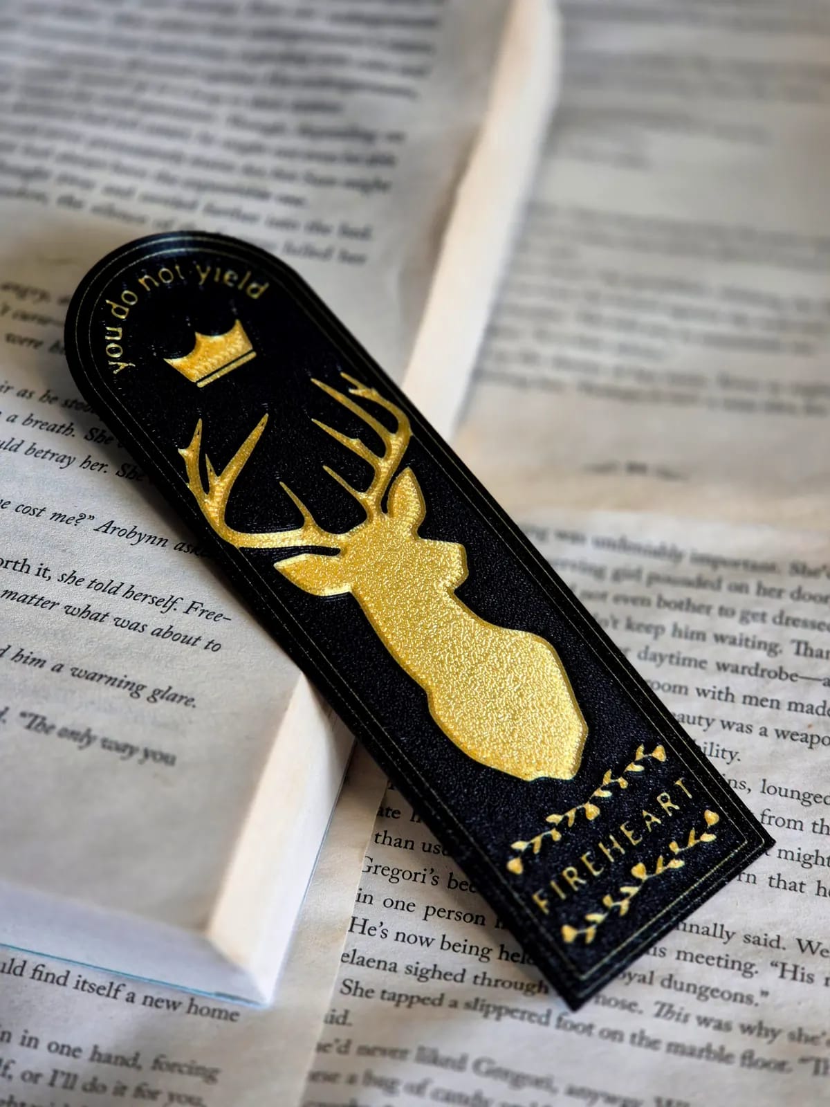 Throne of Glass Bookmark, gallery image 2