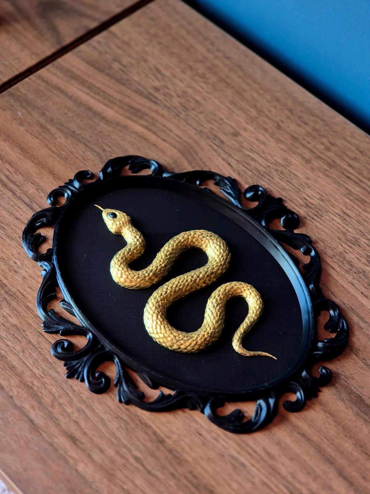 Wall Decor Gothic Snake Frame, gallery image 4