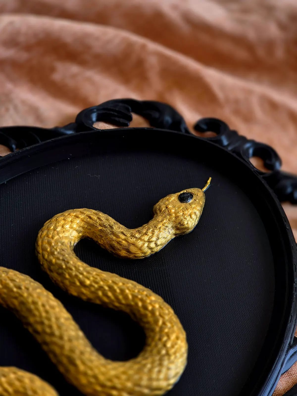 Wall Decor Gothic Snake Frame, gallery image 5