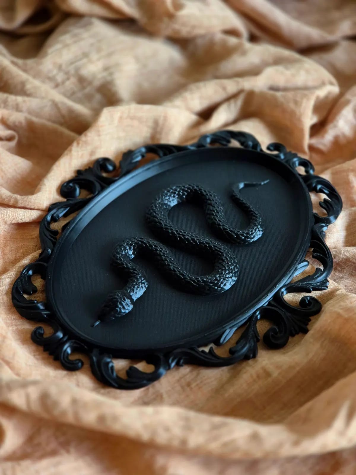Wall Decor Gothic Snake Frame, gallery image 6