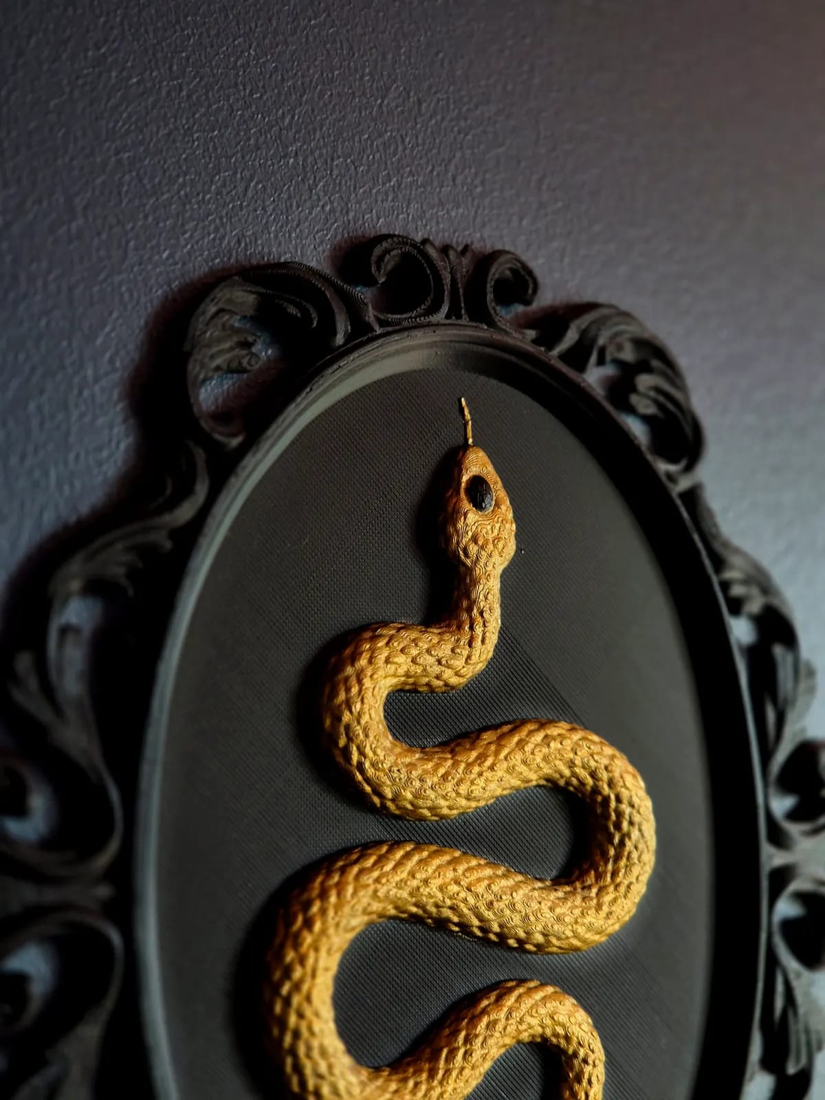 Wall Decor Gothic Snake Frame, gallery image 7