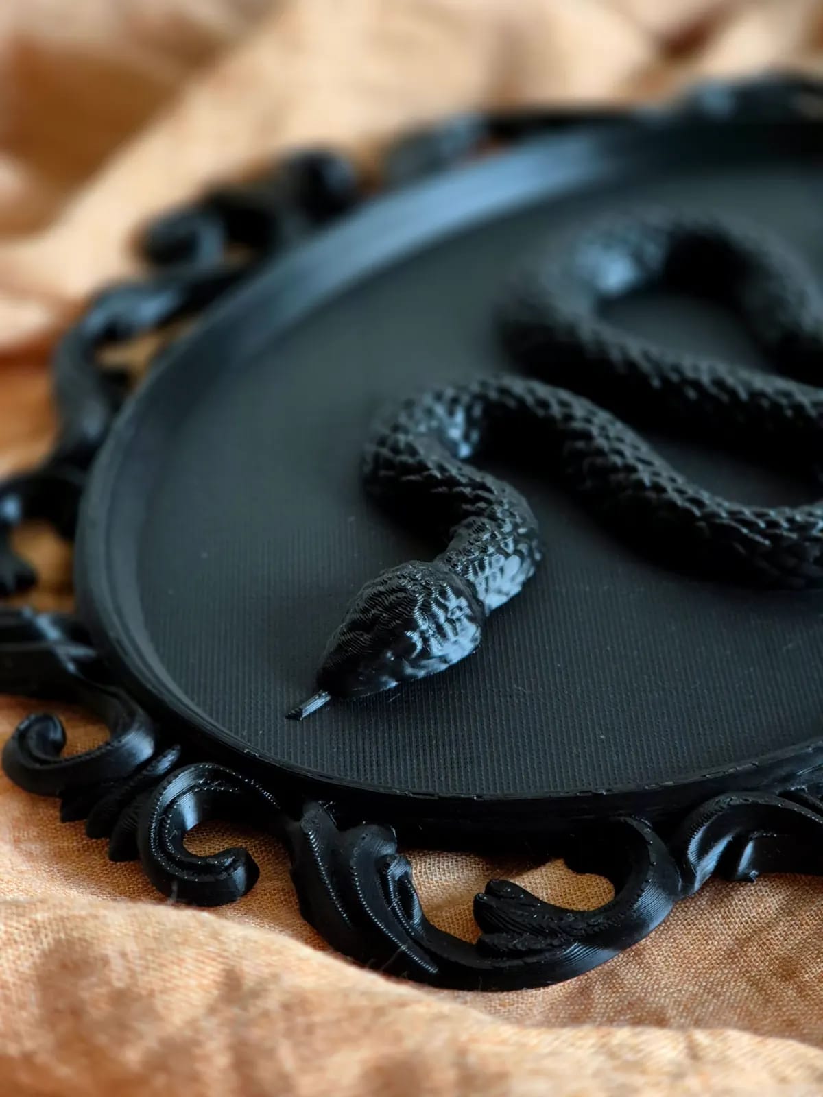 Wall Decor Gothic Snake Frame, gallery image 9
