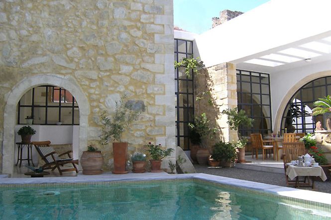 Maroulas Chic Holiday Home Maroulas Chic Holiday Home