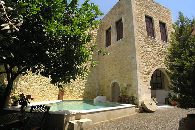 Maroulas Chic Holiday Home Maroulas Chic Holiday Home