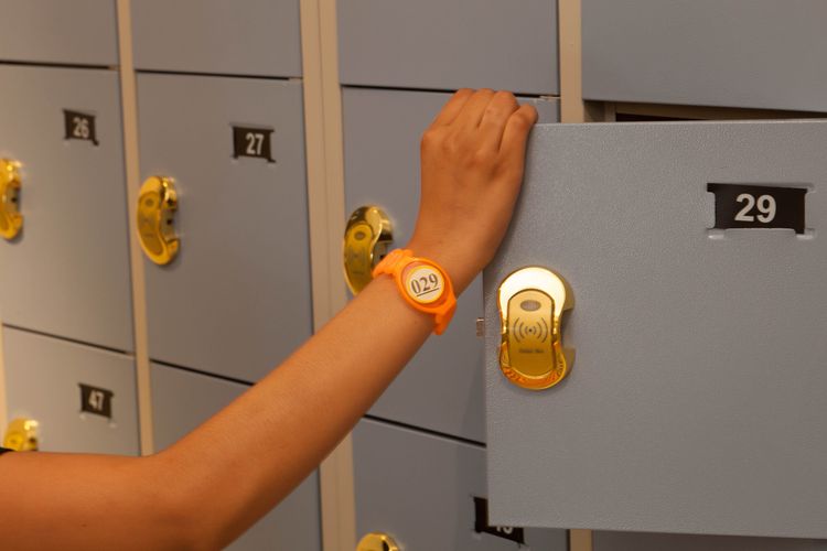 medium_Locker Changing Room_MG_8610.jpg