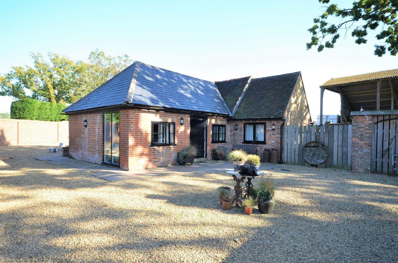 Clare S Cottage Holiday Cottage Sleeps 4 Three Oaks