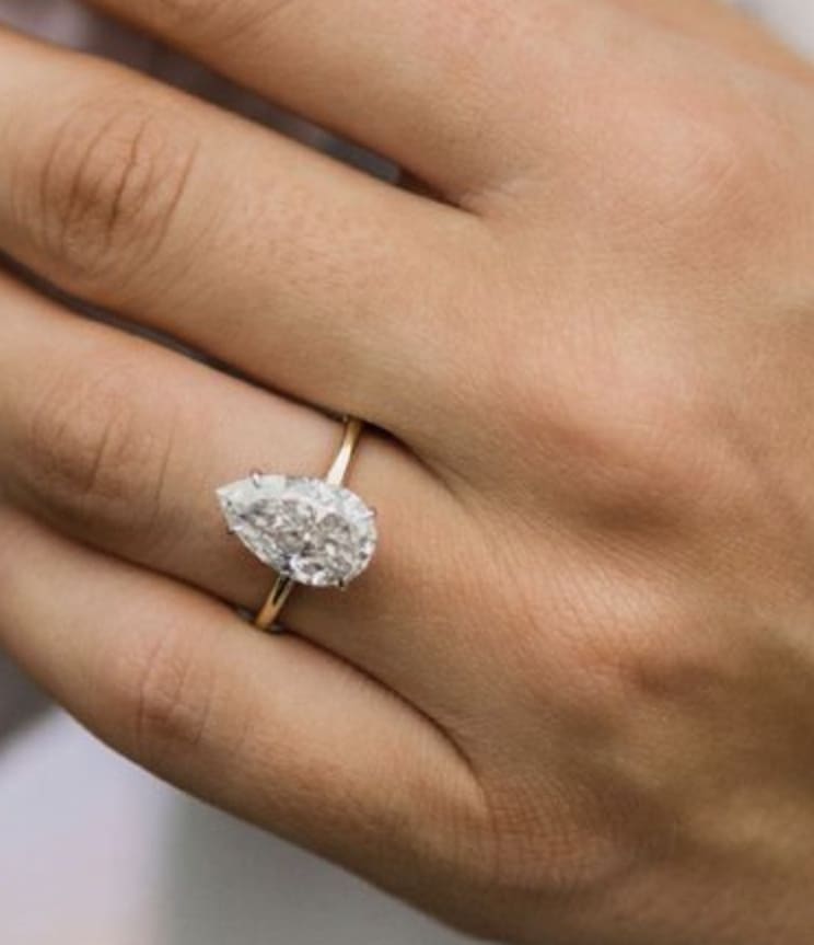 Pear Diamond Yellow Gold Engagement Ring - Image 5