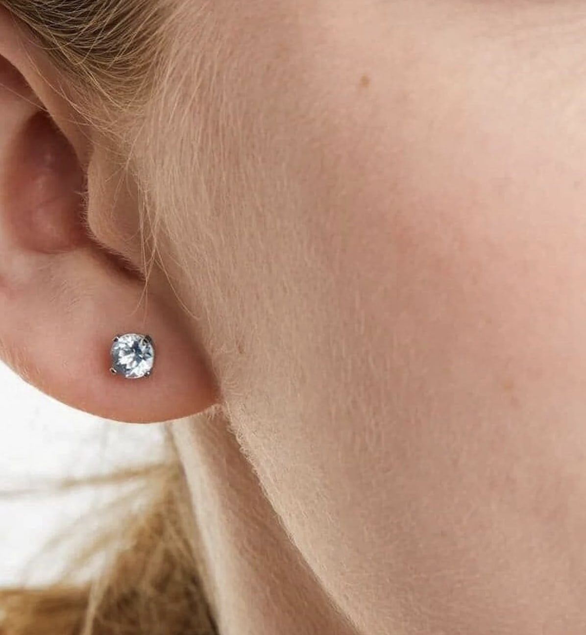 Aquamarine stud earrings yellow gold - Image 2