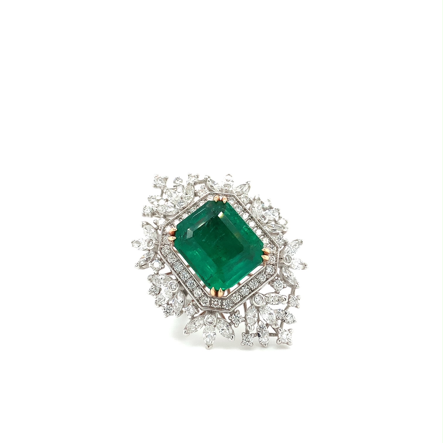 Emerald and diamond cocktail ring white gold - Image 8