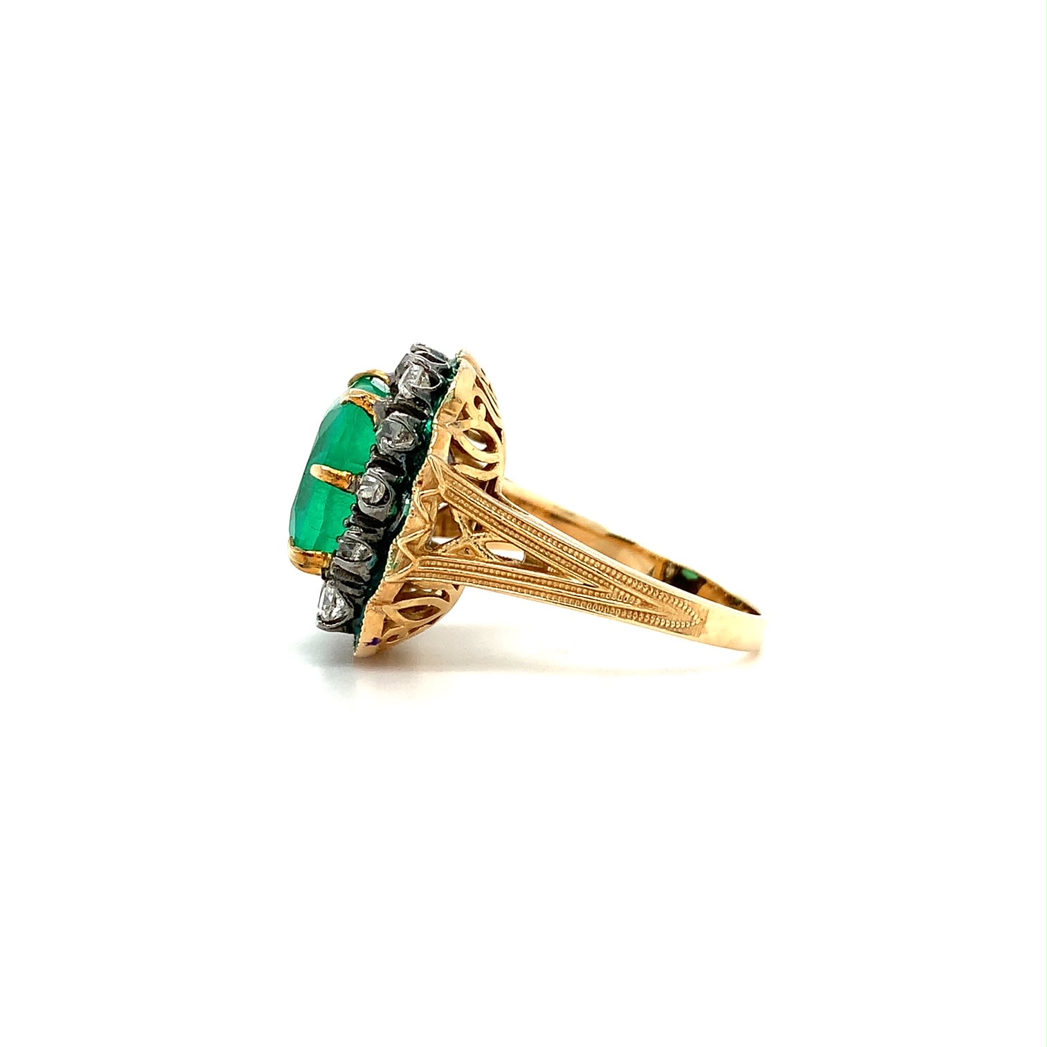Emerald and diamond cocktail ring yellow gold - Image 3