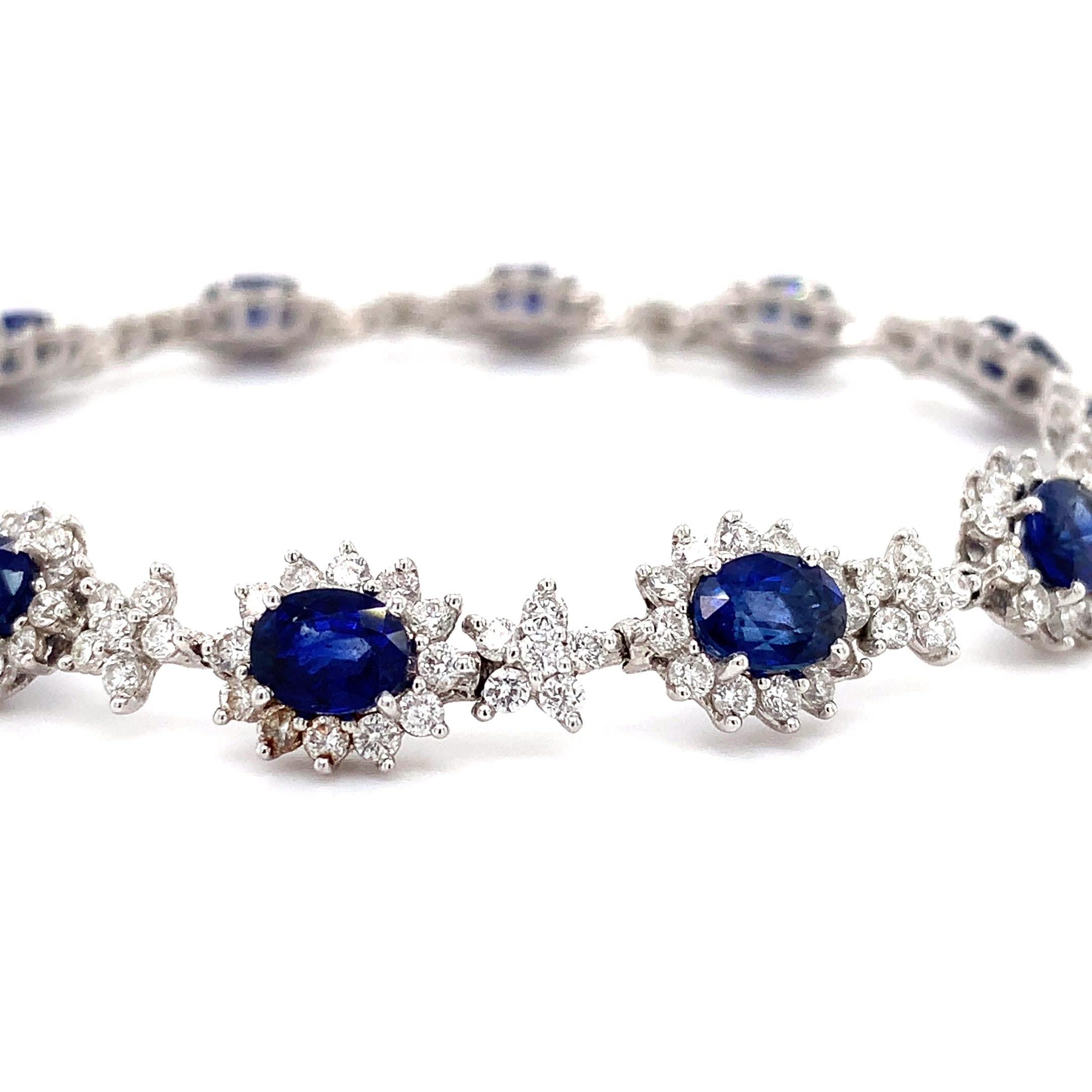 Sapphire and diamond bracelet 18k white gold - Image 10