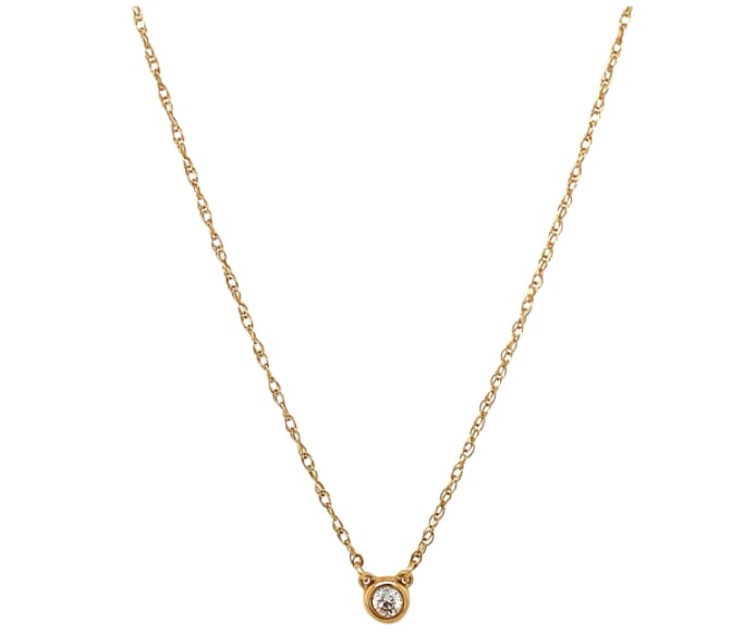 Diamond solitaire pendant necklace 18k yellow gold