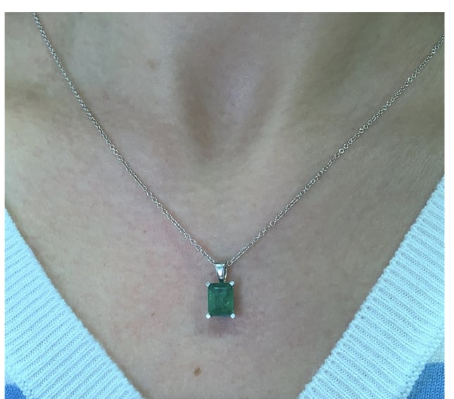 Green emerald pendant necklace 18k white gold - Image 2