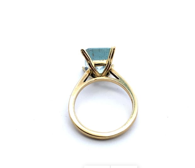 Aquamarine emerald engagement ring 18k yellow gold - Image 5