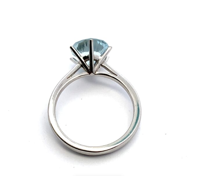 Aquamarine solitaire engagement ring 18k white gold - Image 4